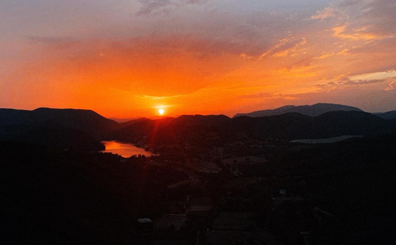 Albergo Diffuso Crispolti Labro Bagian luar foto