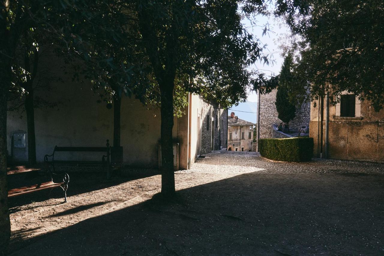 Albergo Diffuso Crispolti Labro Bagian luar foto