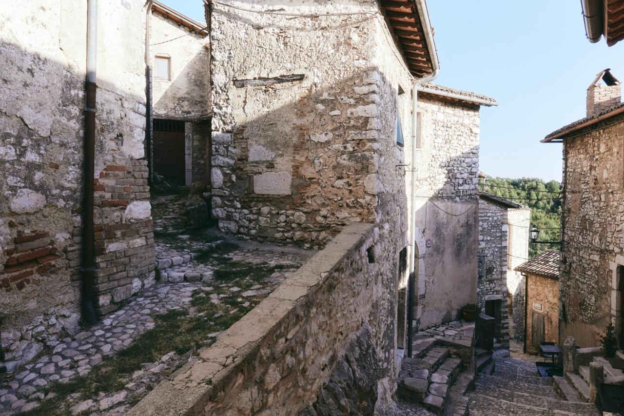 Albergo Diffuso Crispolti Labro Bagian luar foto