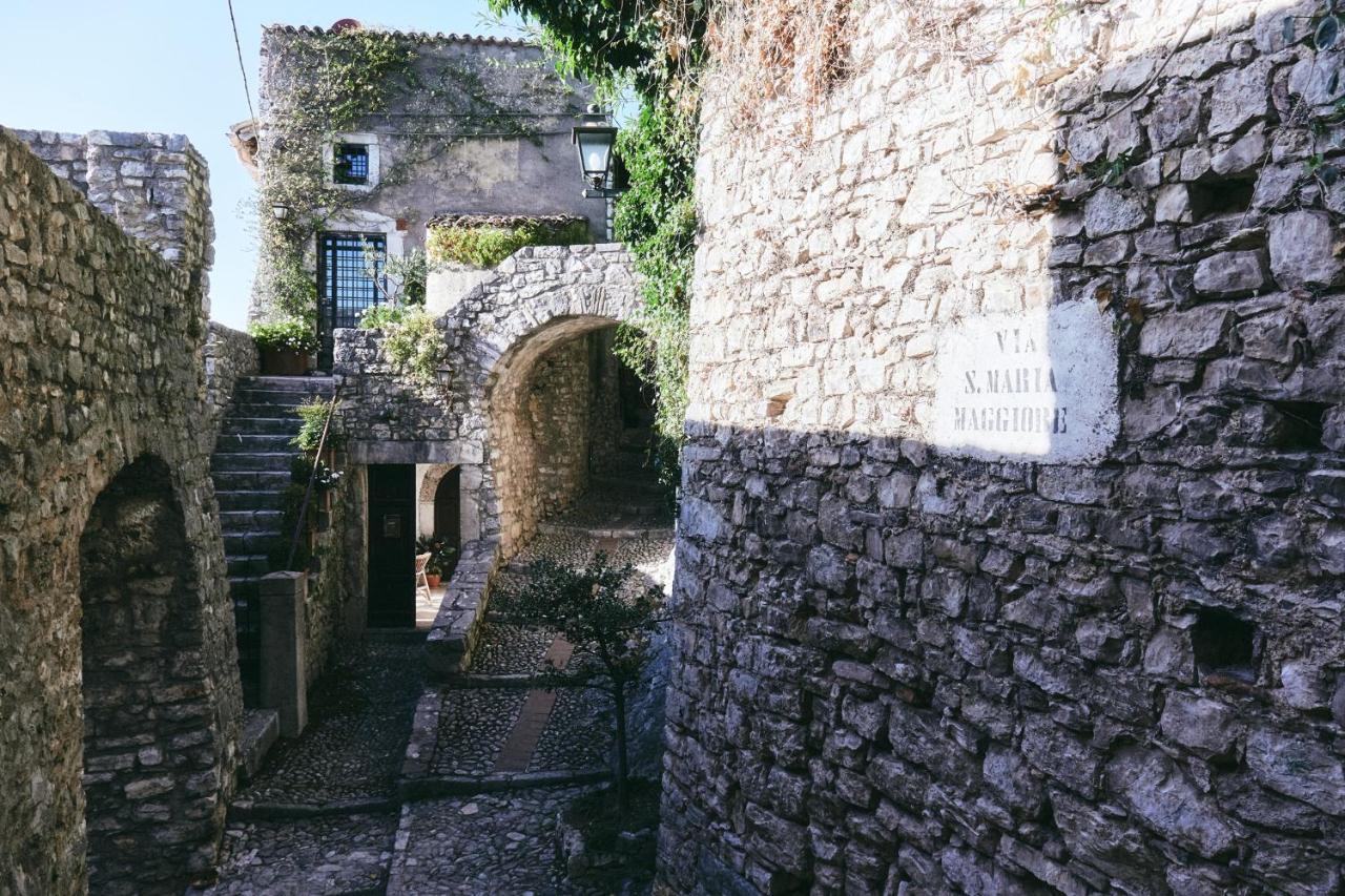 Albergo Diffuso Crispolti Labro Bagian luar foto
