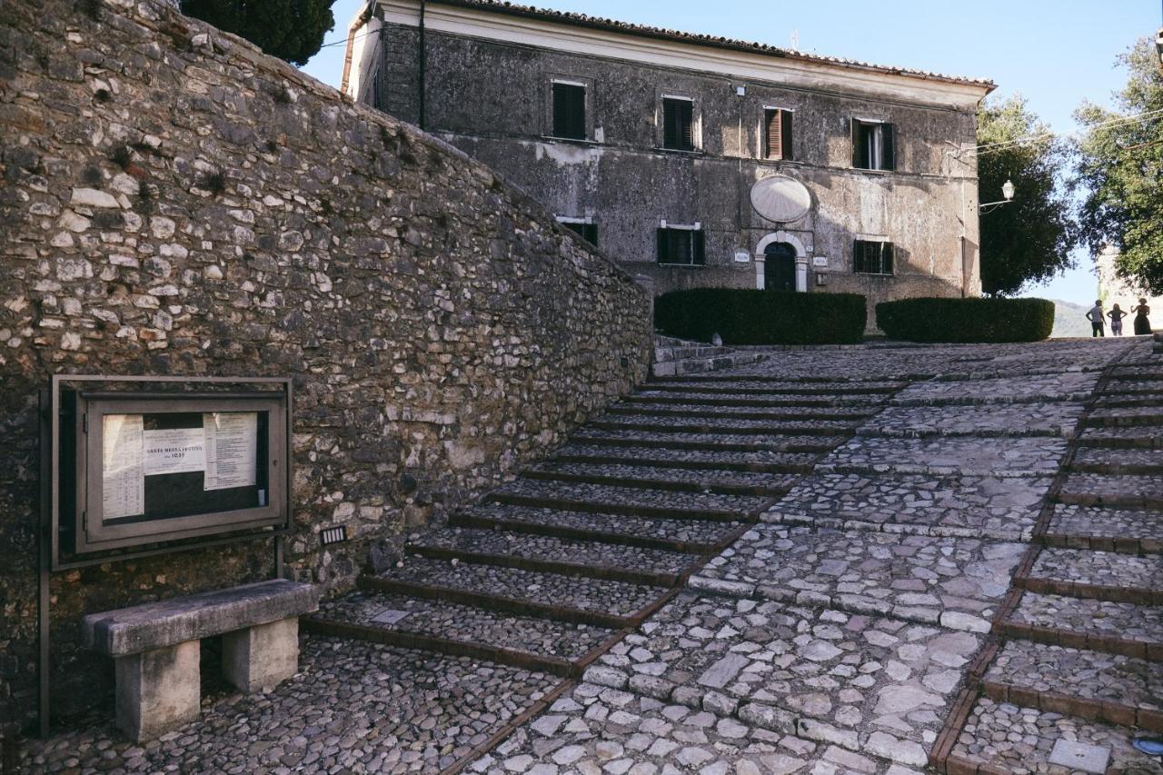Albergo Diffuso Crispolti Labro Bagian luar foto