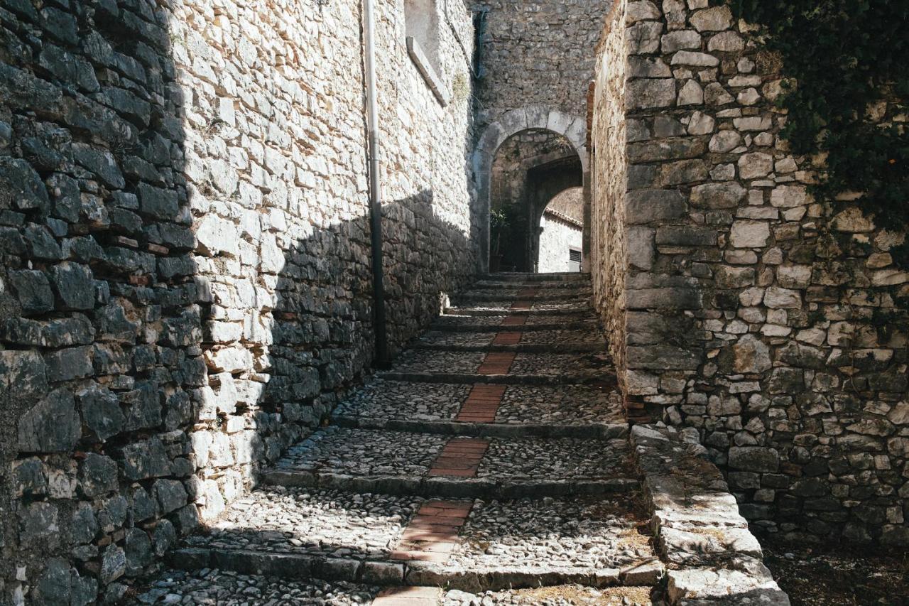 Albergo Diffuso Crispolti Labro Bagian luar foto