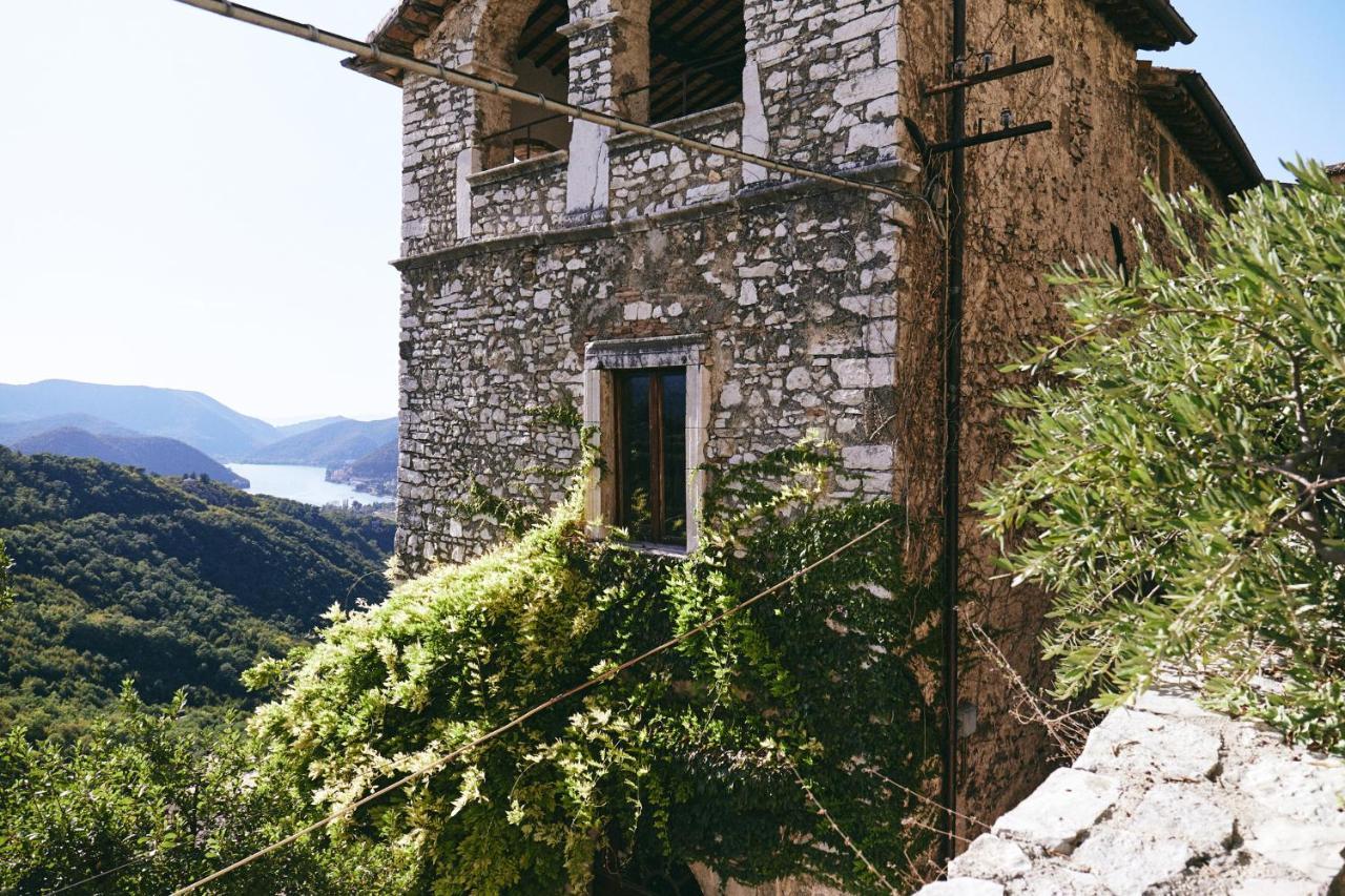 Albergo Diffuso Crispolti Labro Bagian luar foto