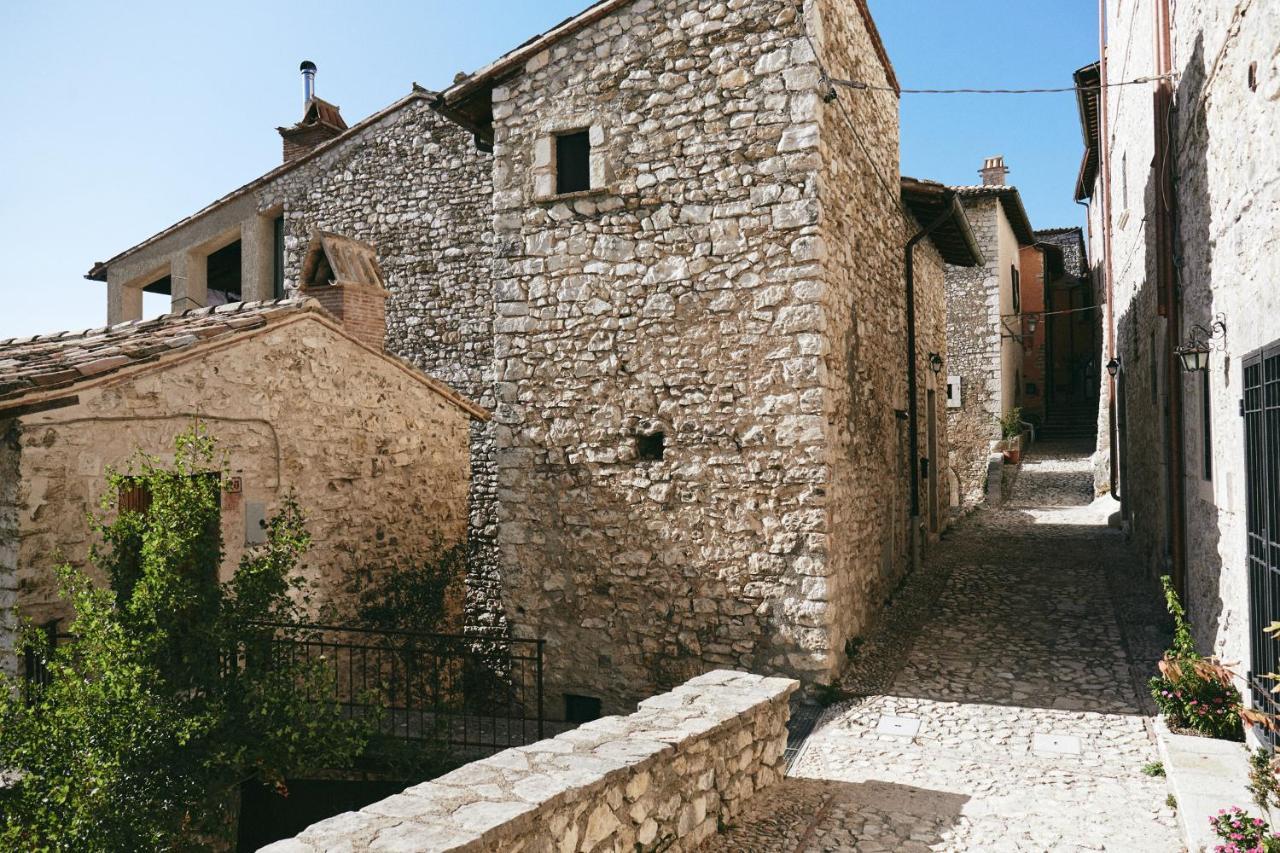 Albergo Diffuso Crispolti Labro Bagian luar foto