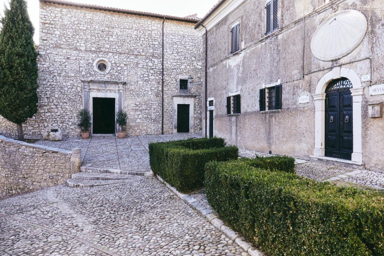 Albergo Diffuso Crispolti Labro Bagian luar foto