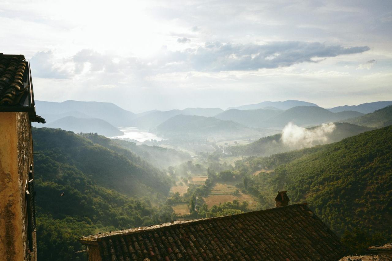 Albergo Diffuso Crispolti Labro Bagian luar foto