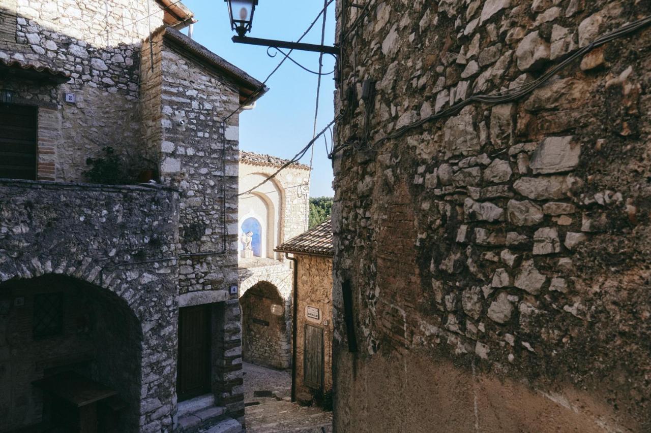 Albergo Diffuso Crispolti Labro Bagian luar foto