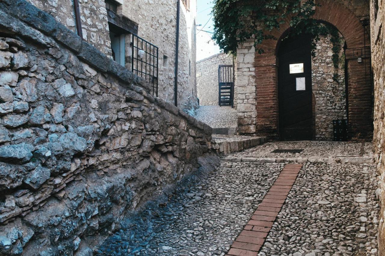 Albergo Diffuso Crispolti Labro Bagian luar foto